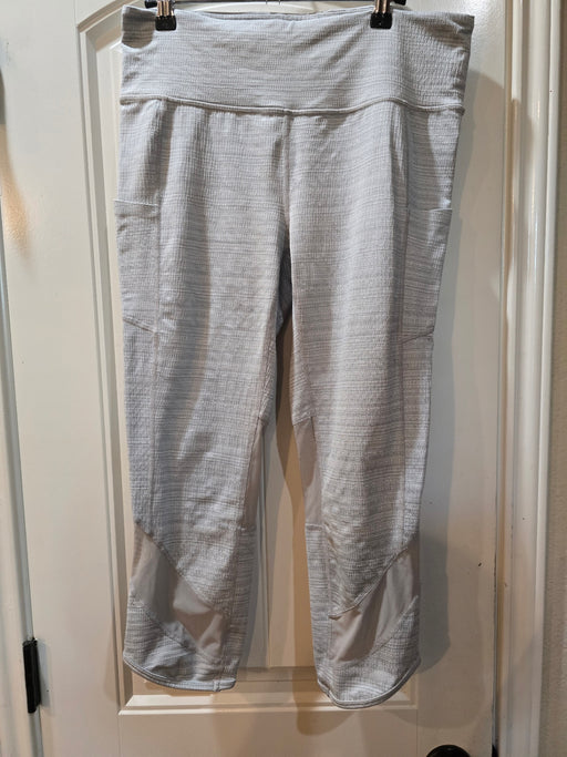 ATHLETA Gray Pockets Mesh Legging Size Large