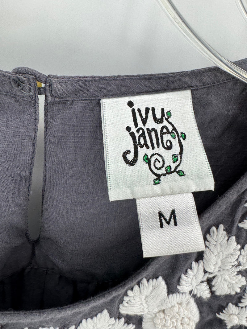 Ivy Jane Gray Embroidered Top Size M