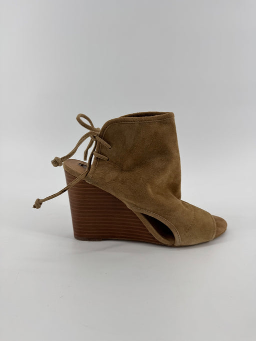 Tahari Brown Wedges Size 5