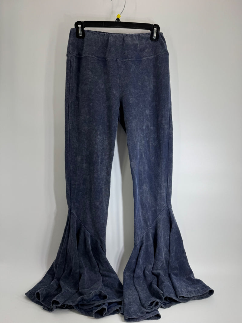 Earthbound Blue Stretch Ruffle Hem Pants Size M
