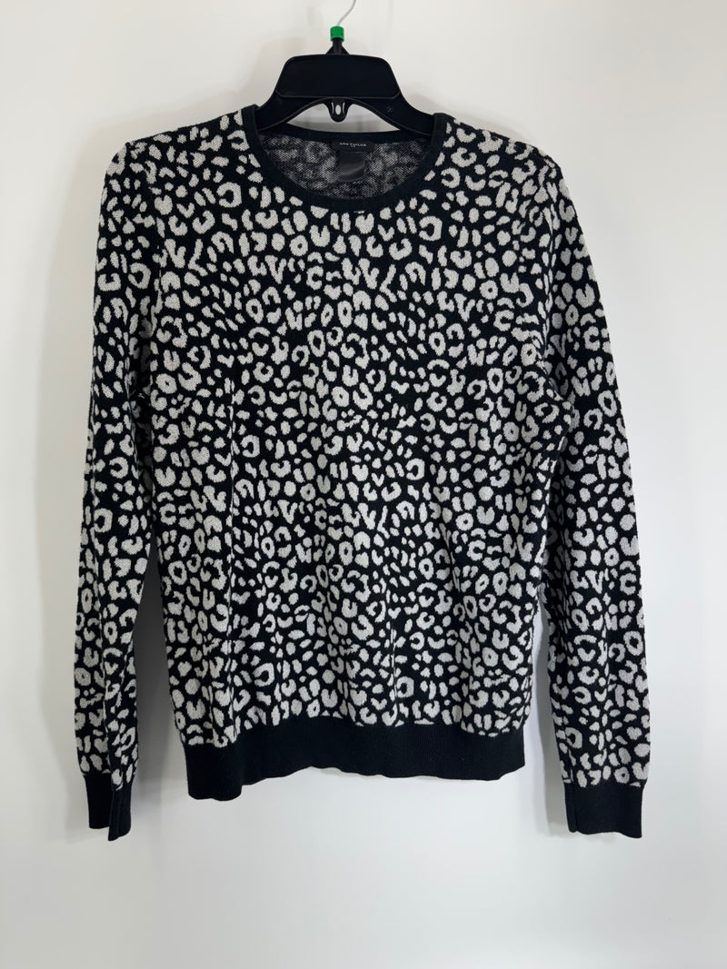 Ann Taylor Black/White Leopard Print Size Lg