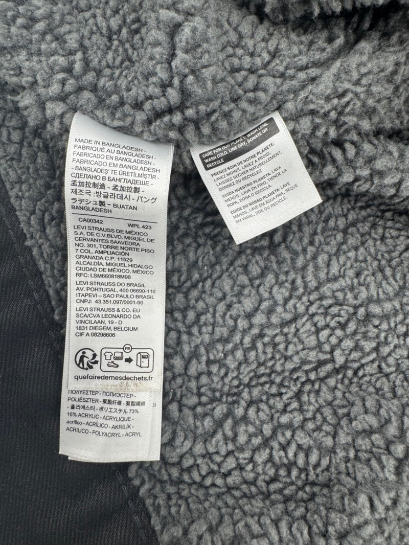 Levi’s Black Sherpa Jacket Size LG