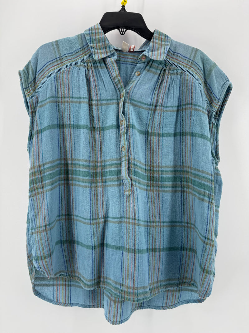 Pilcro Blue Striped Button Up Size M