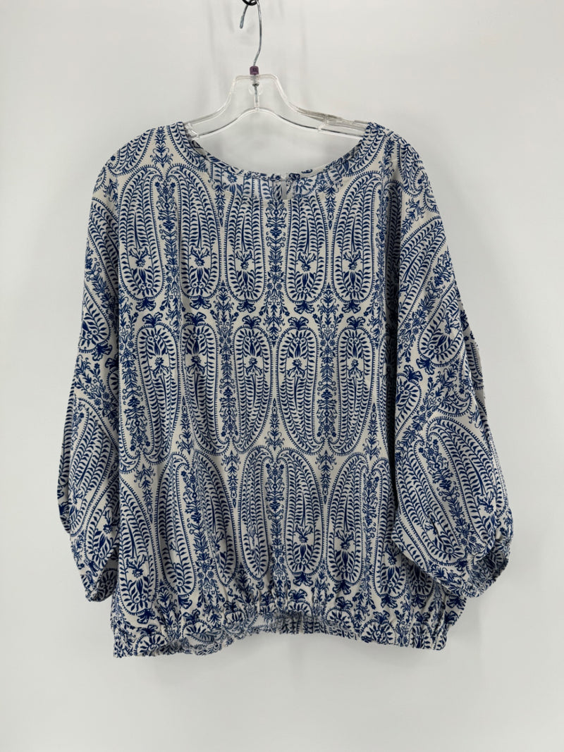 Unbranded Blue/White Patterned Top Size 2XL