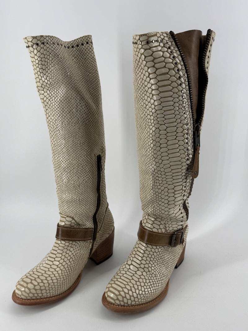 Freebird Ivory Carson Scale Boots Size 8