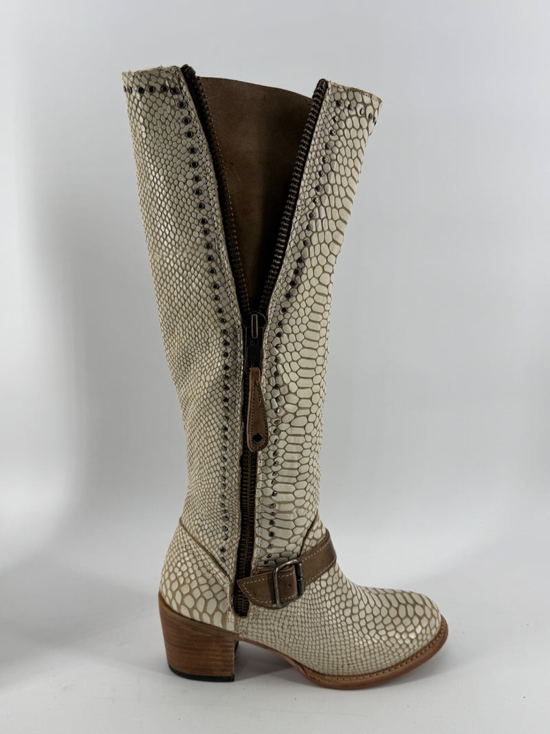 Freebird Ivory Carson Scale Boots Size 8