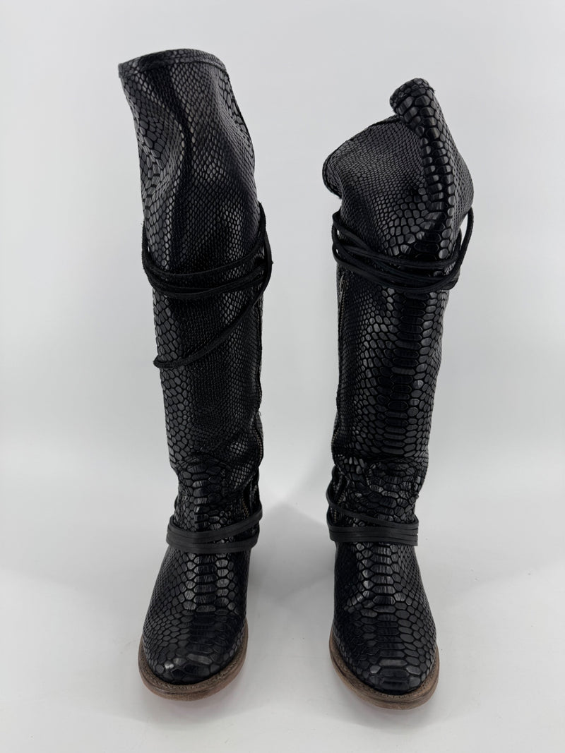Freebird Black Coal Scale Boots Size 8