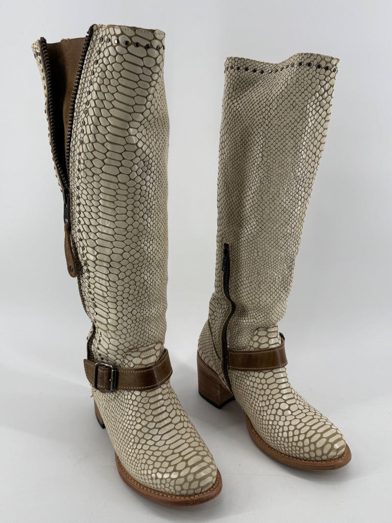 Freebird Ivory Carson Scale Boots Size 8