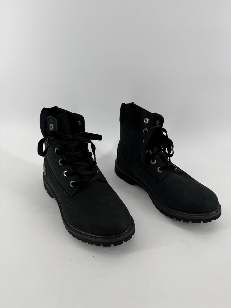 Timberland Black Velvet Accent Boots Size 8.5