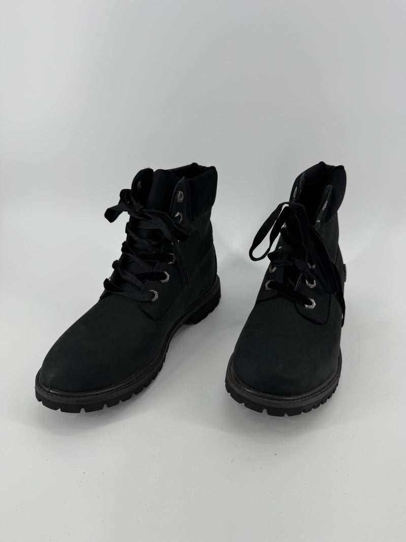 Timberland Black Velvet Accent Boots Size 8.5