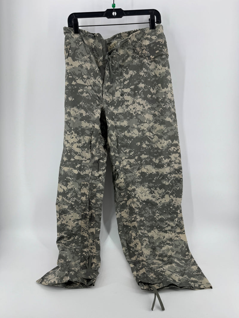 Military Digital Camouflage Rain Pants Size LG