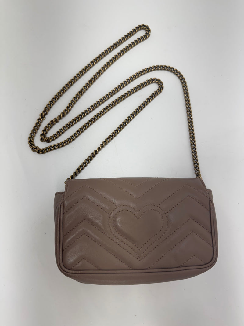 Gucci GG Marmont Matelassé Mini Chain Bag