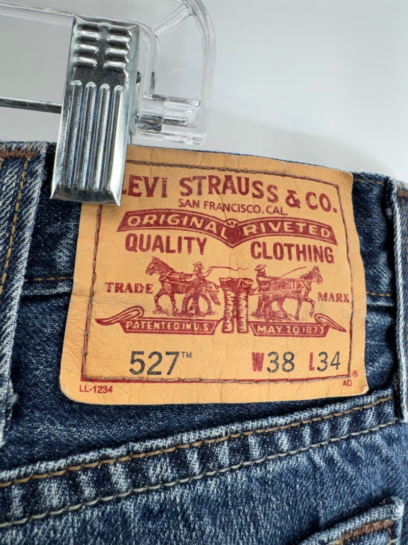 Levi Strauss & Co. Low Bootcut Size 38