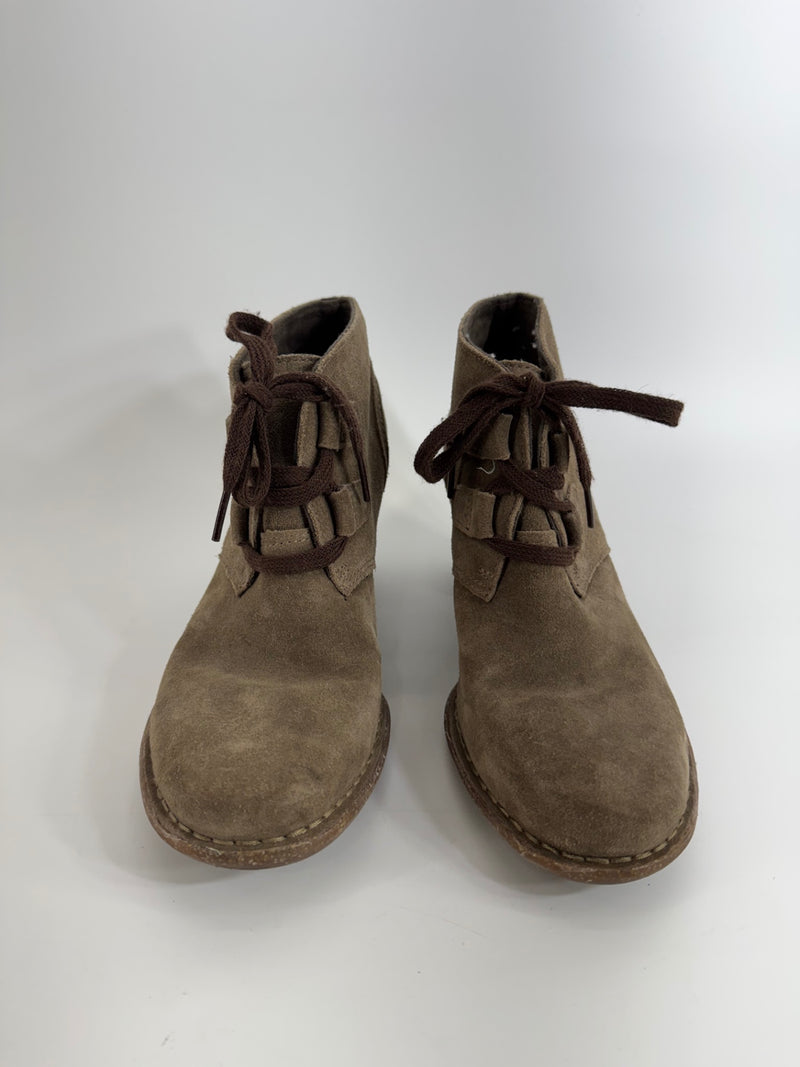 Clarks Brown Suede Ankle Boots Size 8.5
