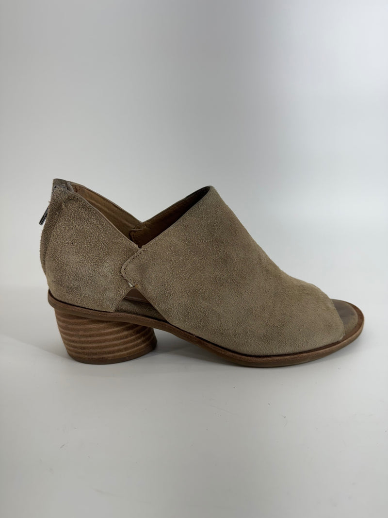 Sofft Carleigh Shootie Shoes Size 9