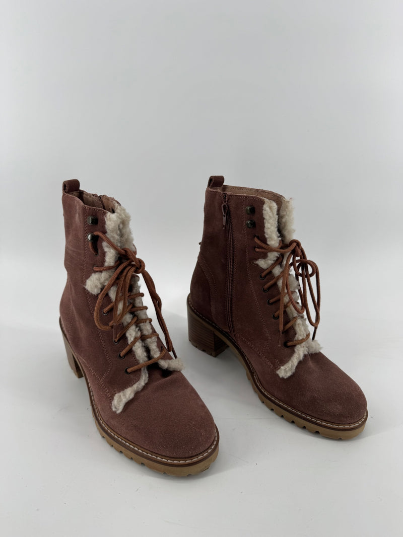 Seychelles Mauve Suede Lace Up Boots Sizs 7.5