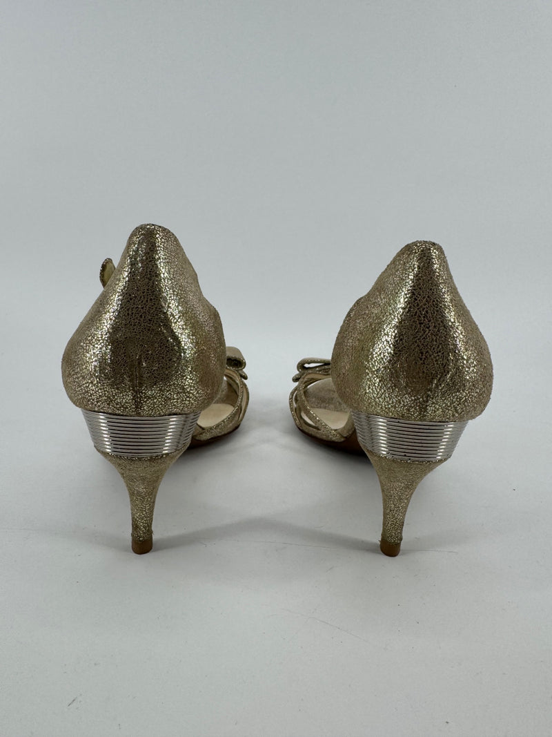 Fendi Gold Bow Heels Size 39.5