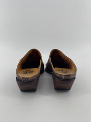 Charlie 1 Horse Pointed Toe Mules Size 6