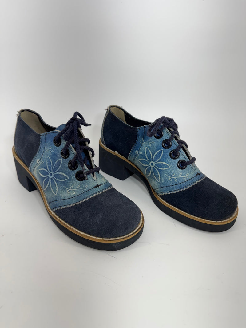 Chandlers French Room Originals Navy Floral Size 6