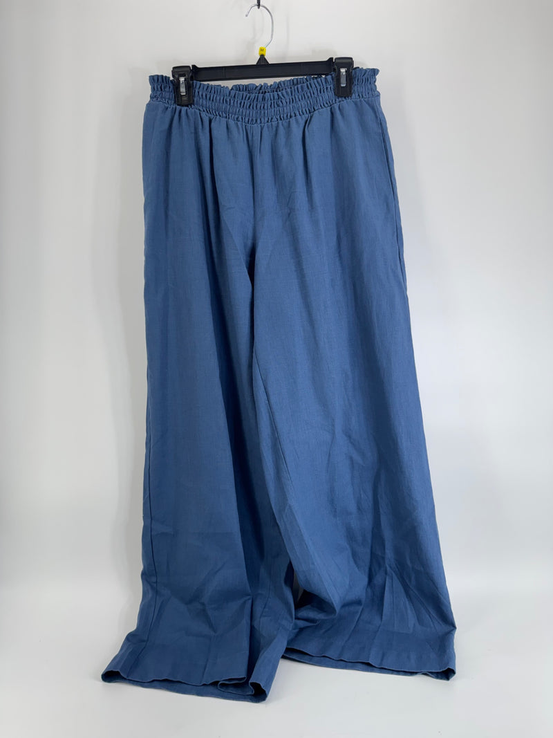 New York & Company Blue Stretch Pants Size M
