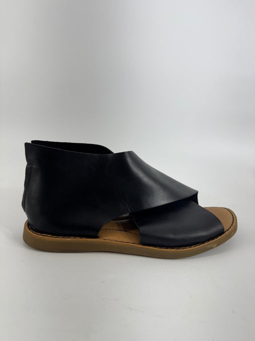 b.o.c. Black Wrap Sandals Size 9