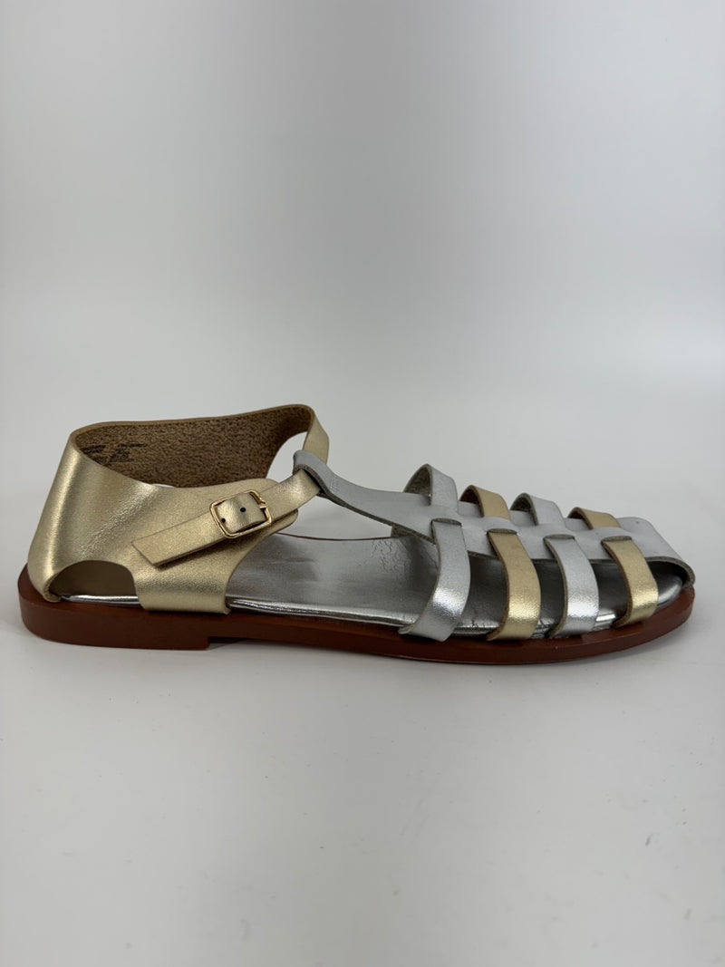 Wonder Nation Silver/Gold Gladiator Sandals Size 6