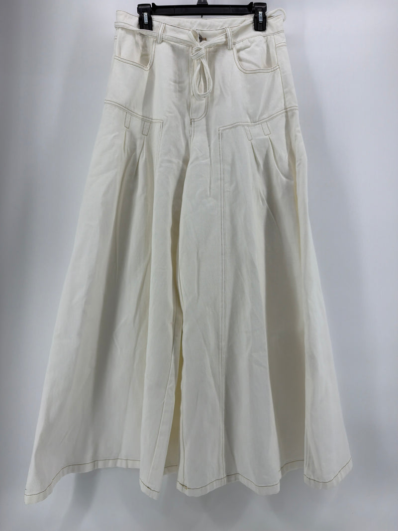 Free Market White Wide Leg Stretch Denim Size Large