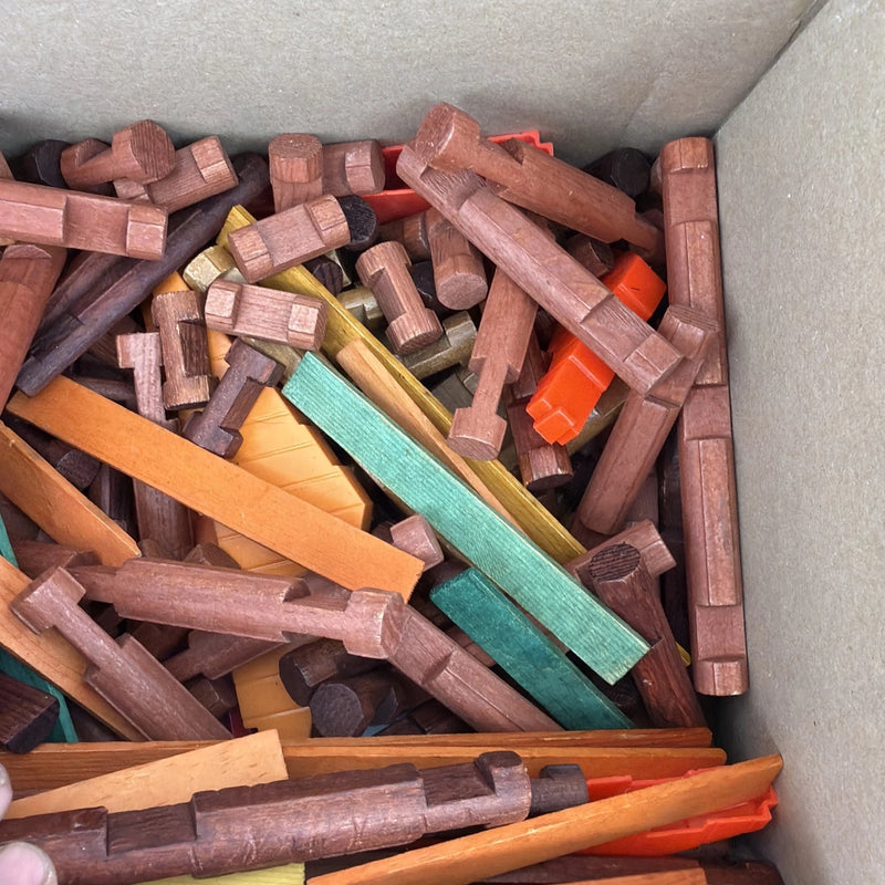 Massive Lot Of 18 LBS OF Lincoln Log Huge Lot Assorted Pieces