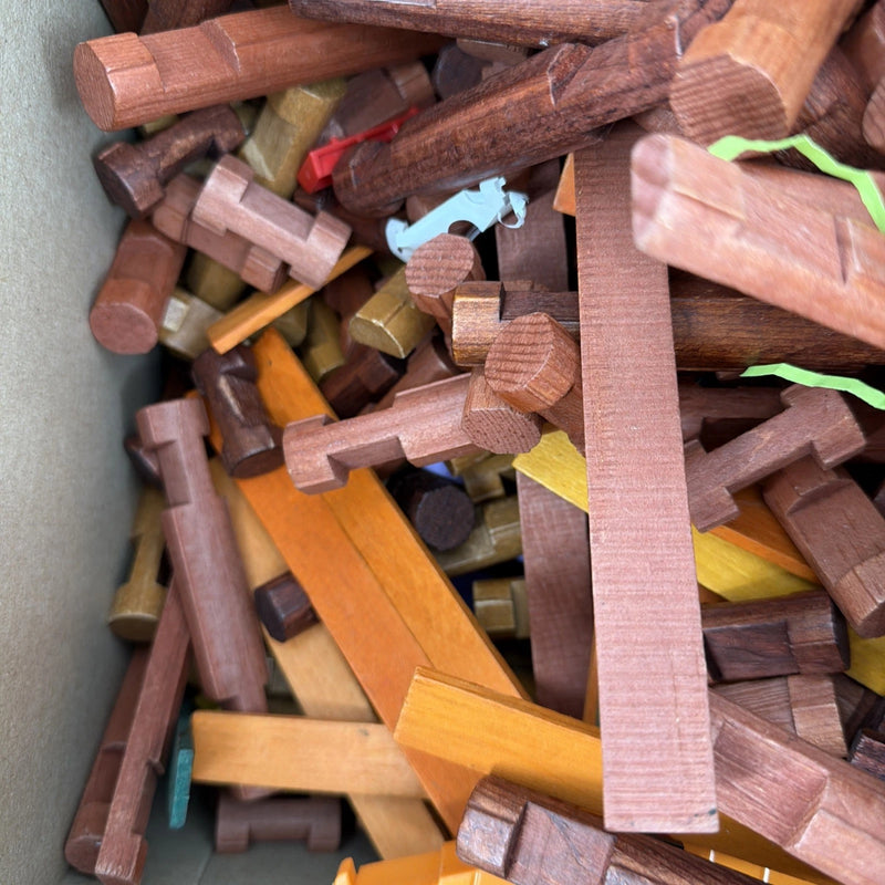 Massive Lot Of 18 LBS OF Lincoln Log Huge Lot Assorted Pieces
